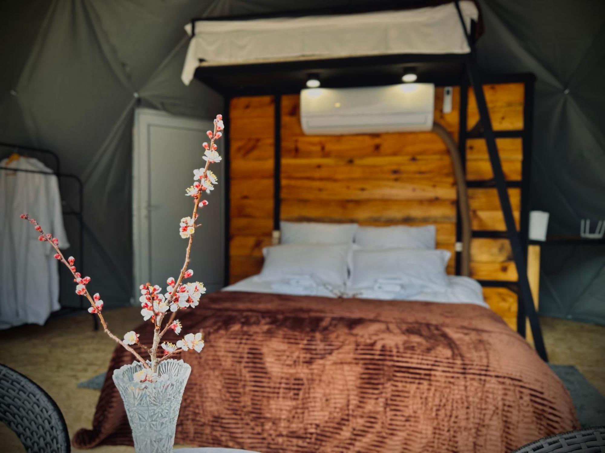 Vardzia Glamping Extérieur photo